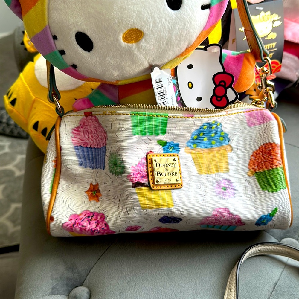 Dooney and Bourke cupcake bag